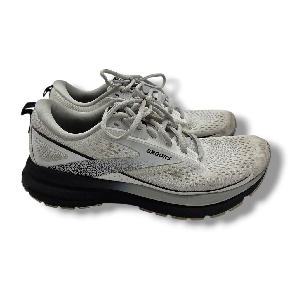 Brooks Trace 3‎ Sneakers Womens 8 White Track Road Running Shoes